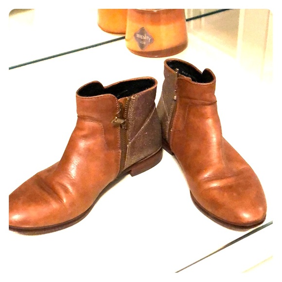 rebecca minkoff gianella block heel booties